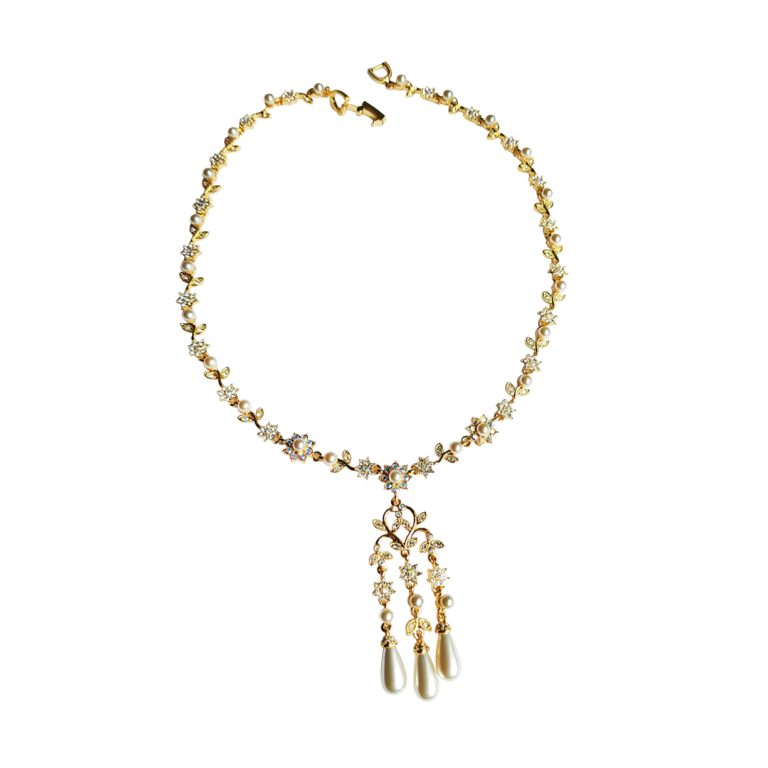 Flower Necklace With Pearl Teardrop