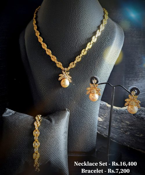 Pearl Leaf Necklace Set
