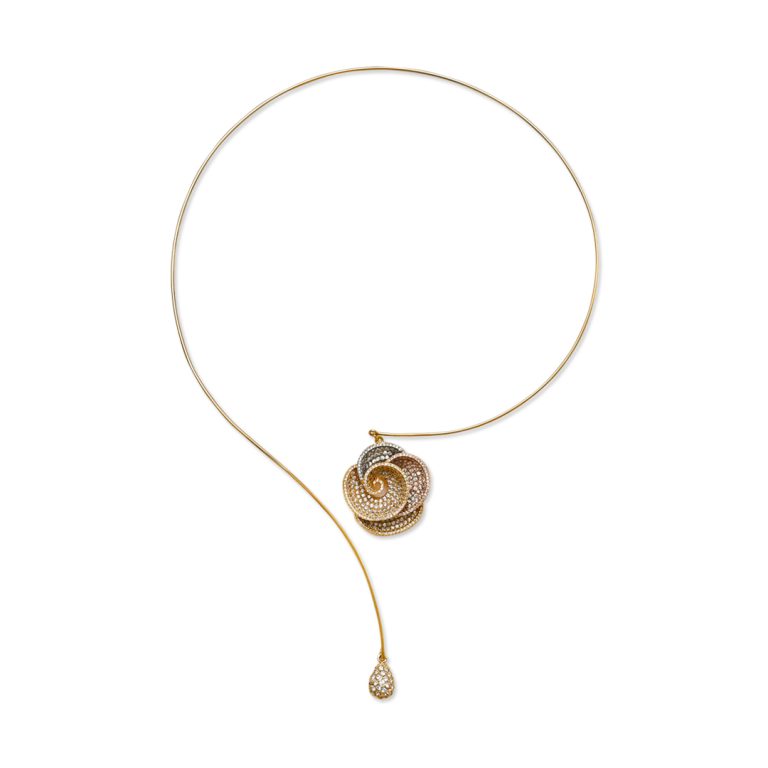 Embossed Rose Front Open Necklace Set