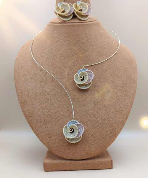 Embossed Double Rose Front Open Necklace Set