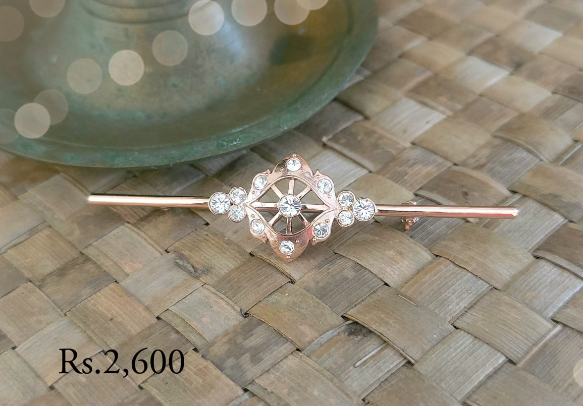 Diamond Shape Saree Pin ( Stone / Pearl ) - Image 8