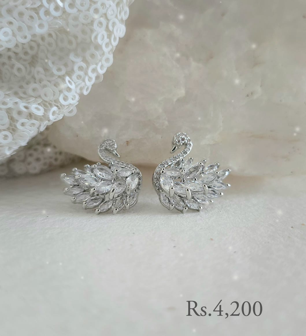 Swan Pendant Necklace Set - Image 27