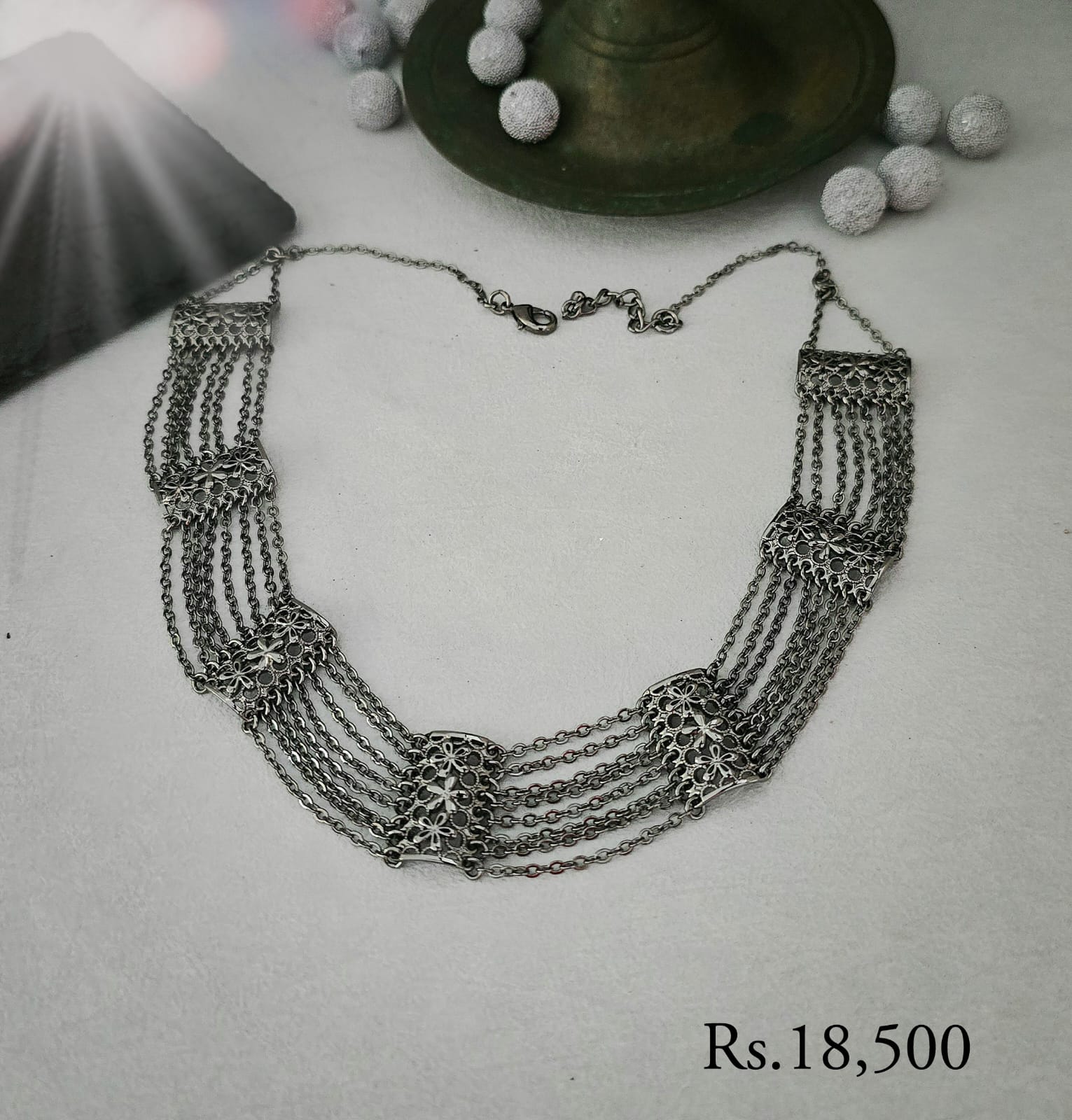Metal Chain Mesh Necklace - Image 3