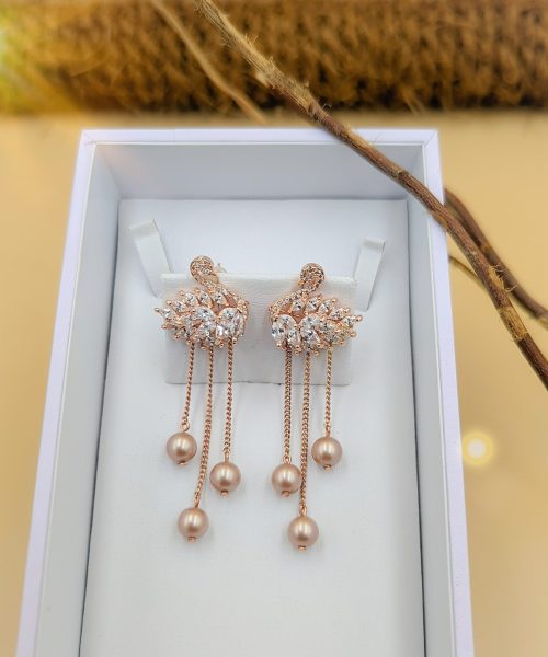 Dangling Pearl Swan Earring