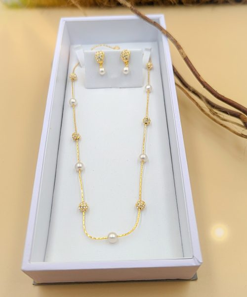 Pearl & Stone Ball Necklace Set