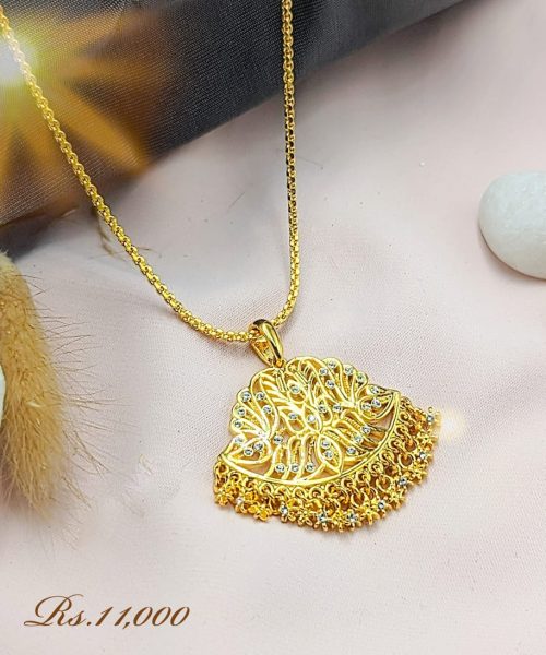 Stone Hansa Puttuwa Pendant Necklace