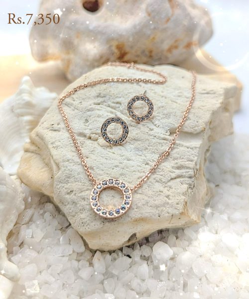 Whispering Circle Necklace With Earrings