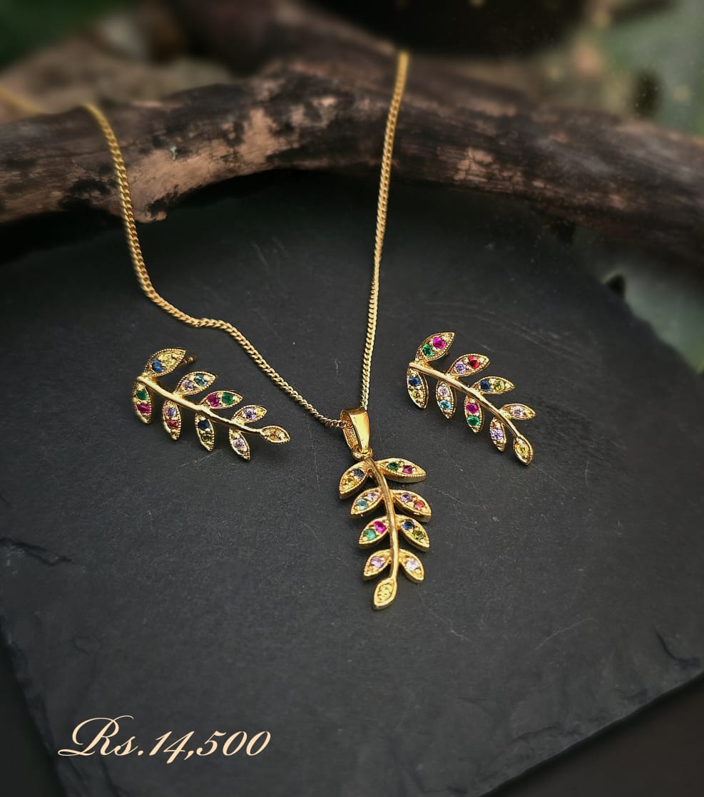 Signature Leaf Pendant & Earrings - Image 5