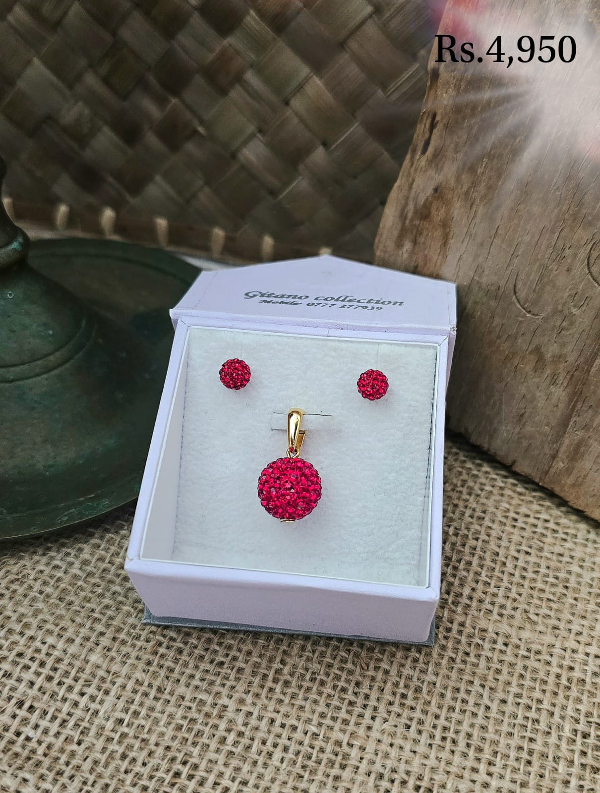 Fancy Snow Ball Pendant & Earring Set - Image 3