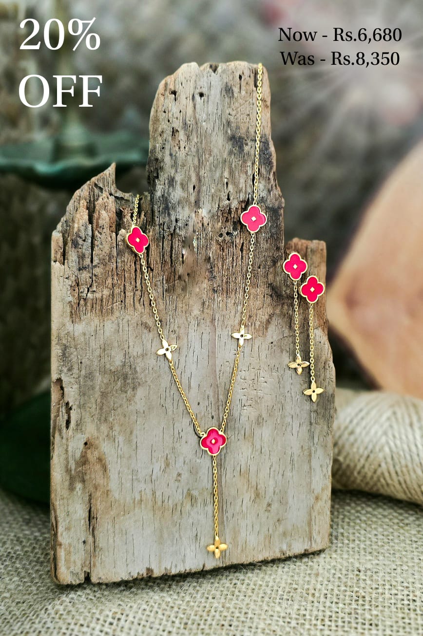 Red Van Cleef Collection - Image 14