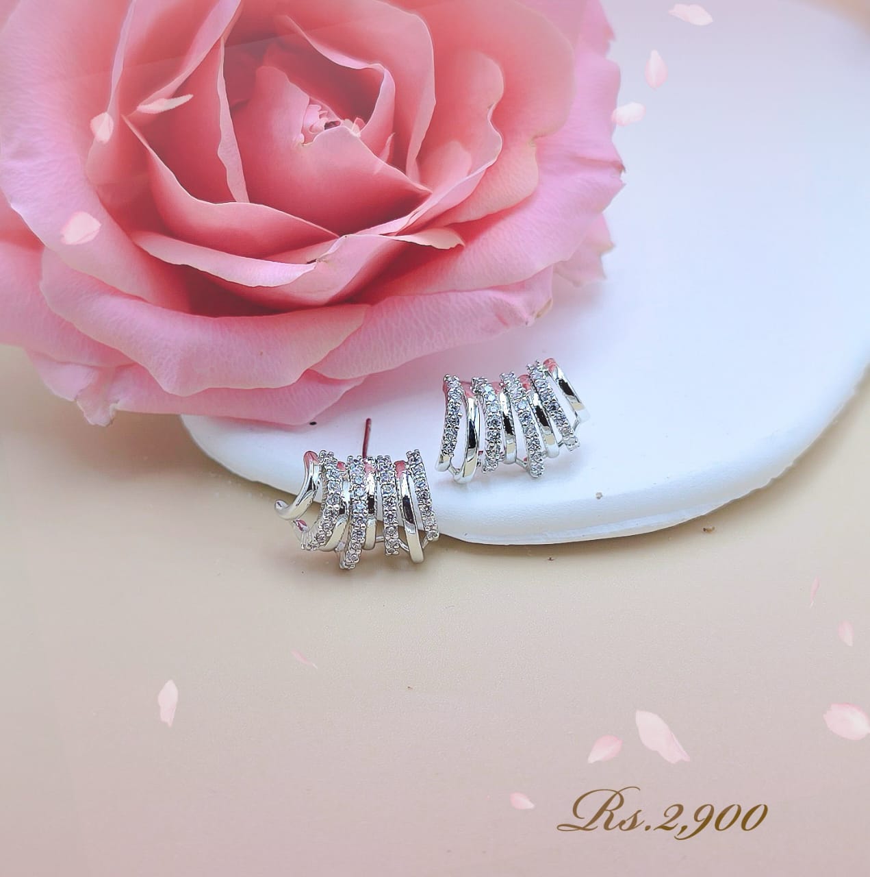 Stone Curved Fancy Earring - Image 2