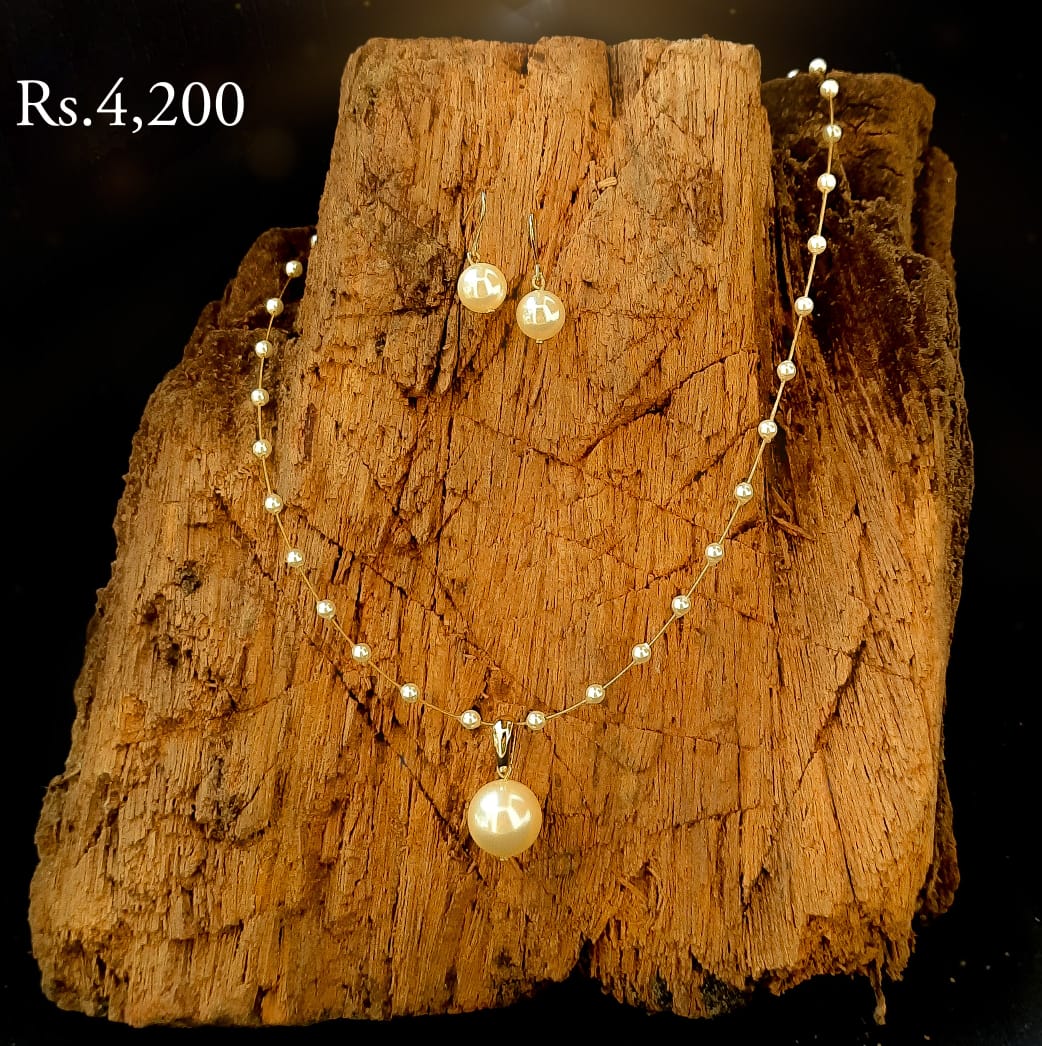 Signature Pearl Stop Fancy Necklace Set