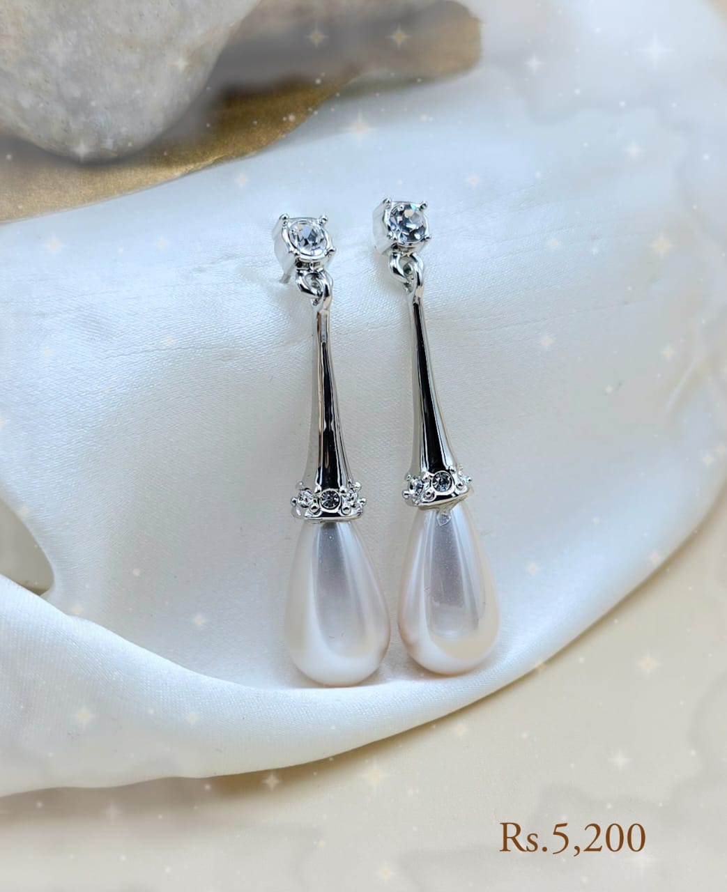 Serene Pearl Teardrop Earring - Image 7