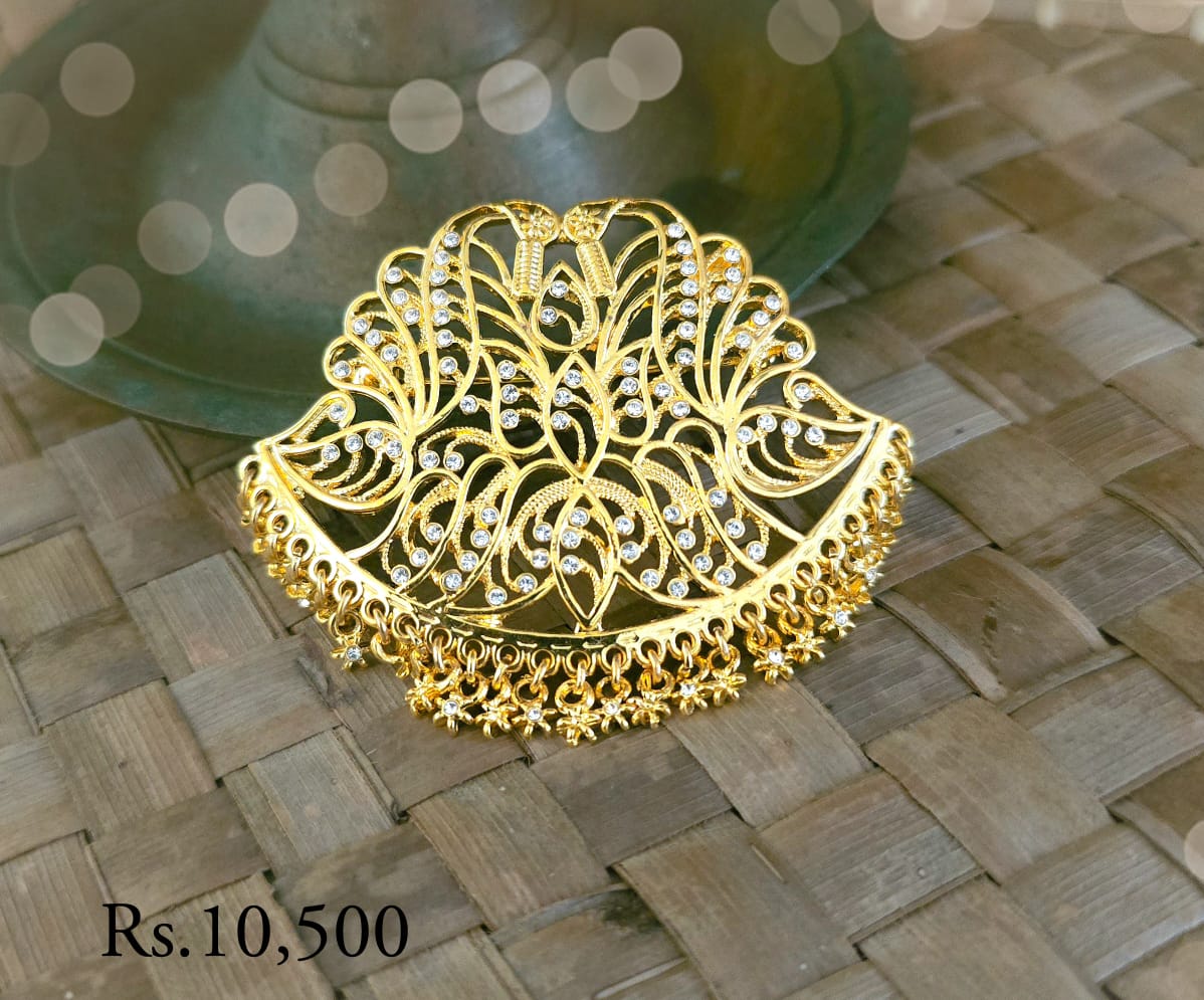 Stone Hansaputtuwa Saree Pin - Image 2