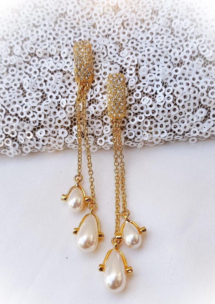 Pearl Teardrop Hanging Earring - Image 6