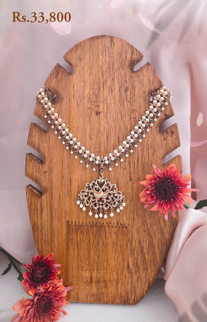 Spiral Hansa Puttuwa Pearl Drooping Choker Necklace