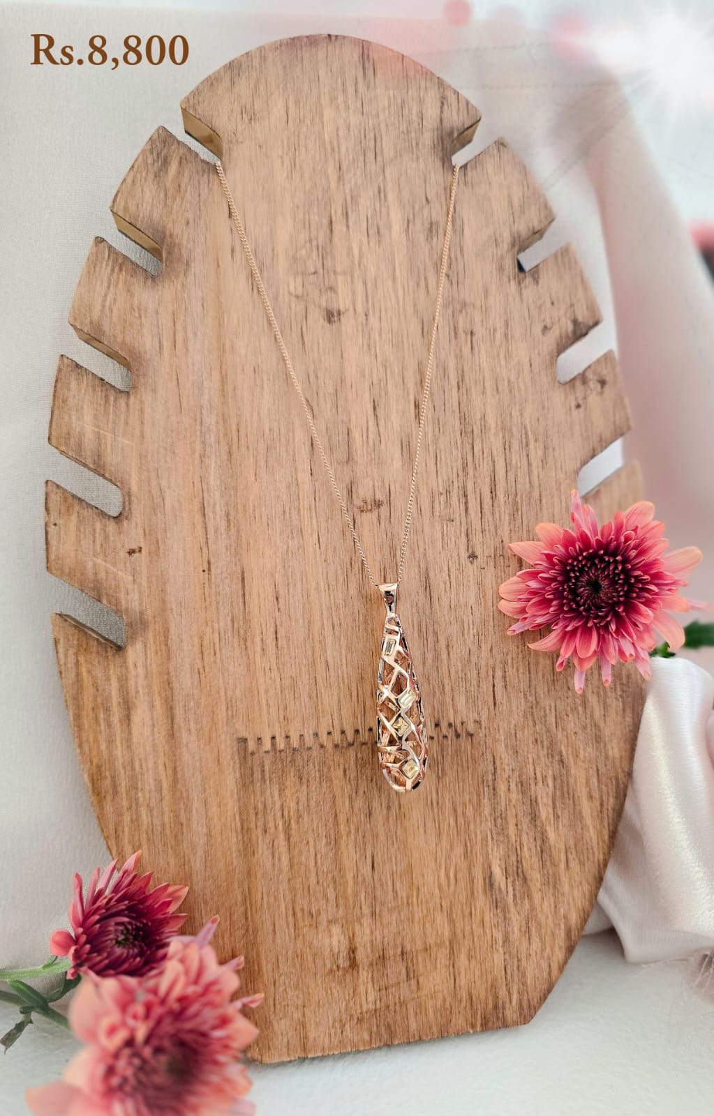 Lattice Diamond Pendant Necklace - Image 2