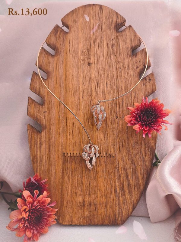 Tropical Pendant Front Open Necklace