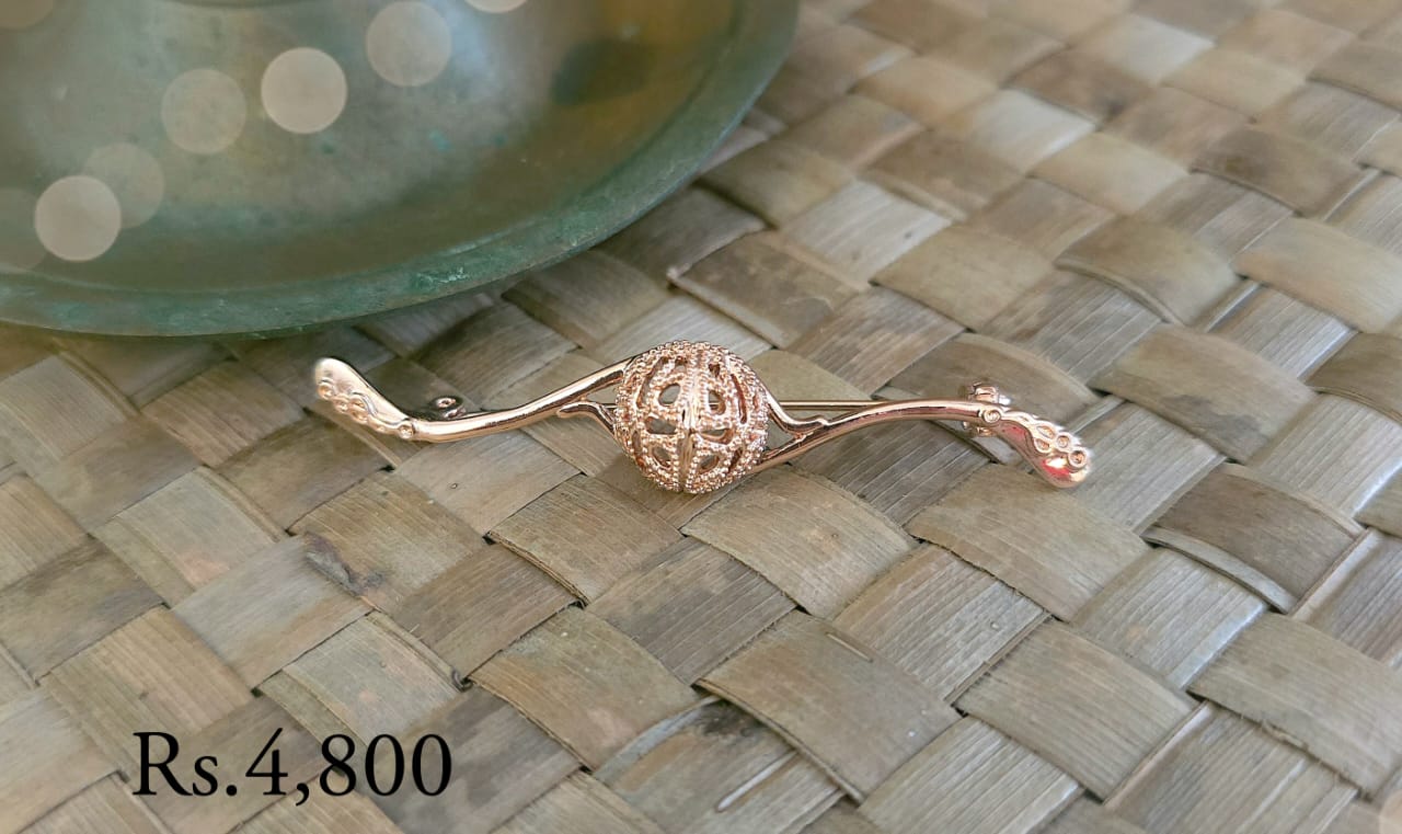 Metal Filigree Ball Saree Pin - Image 4