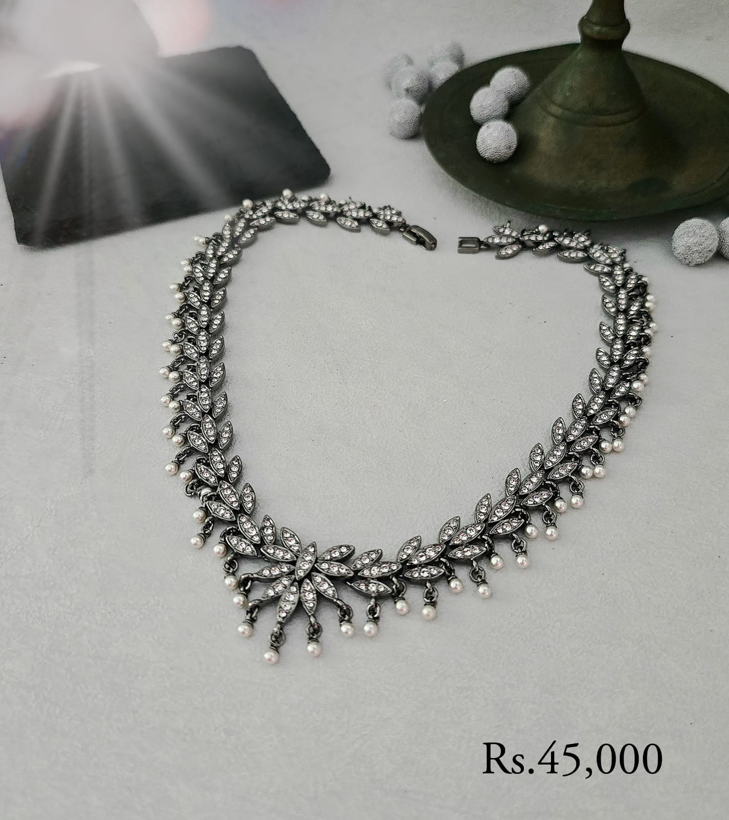 Pearl Bloom Stone Leaf Necklace - Image 4