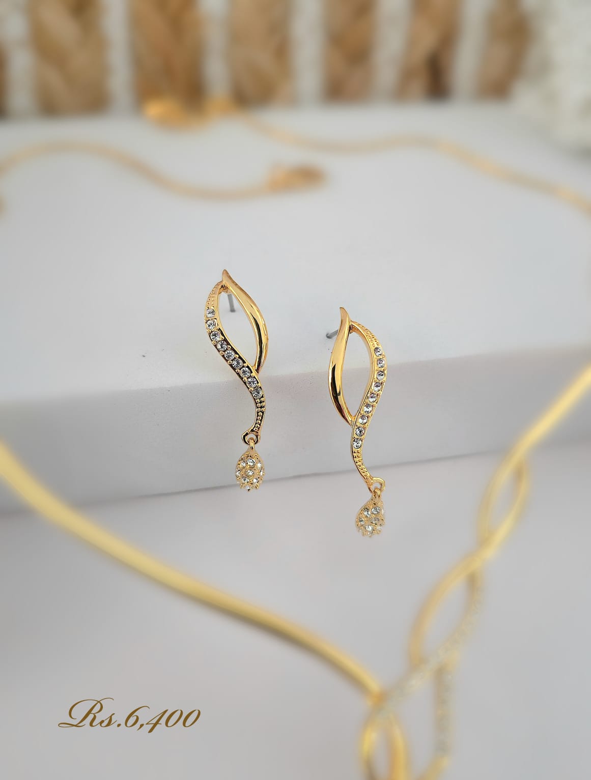 Simple Dainty Teardrop Necklace(KM) - Image 7