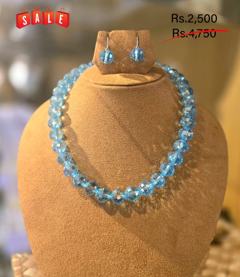 Fancy Crystal Necklace Set