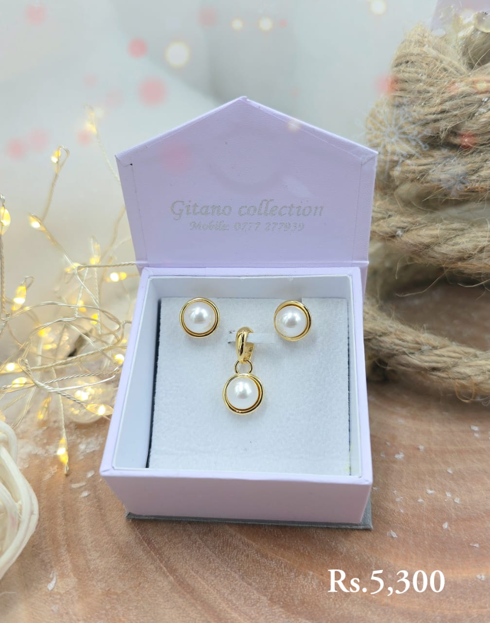 Pearl Rim Pendant Necklace Set - Image 3