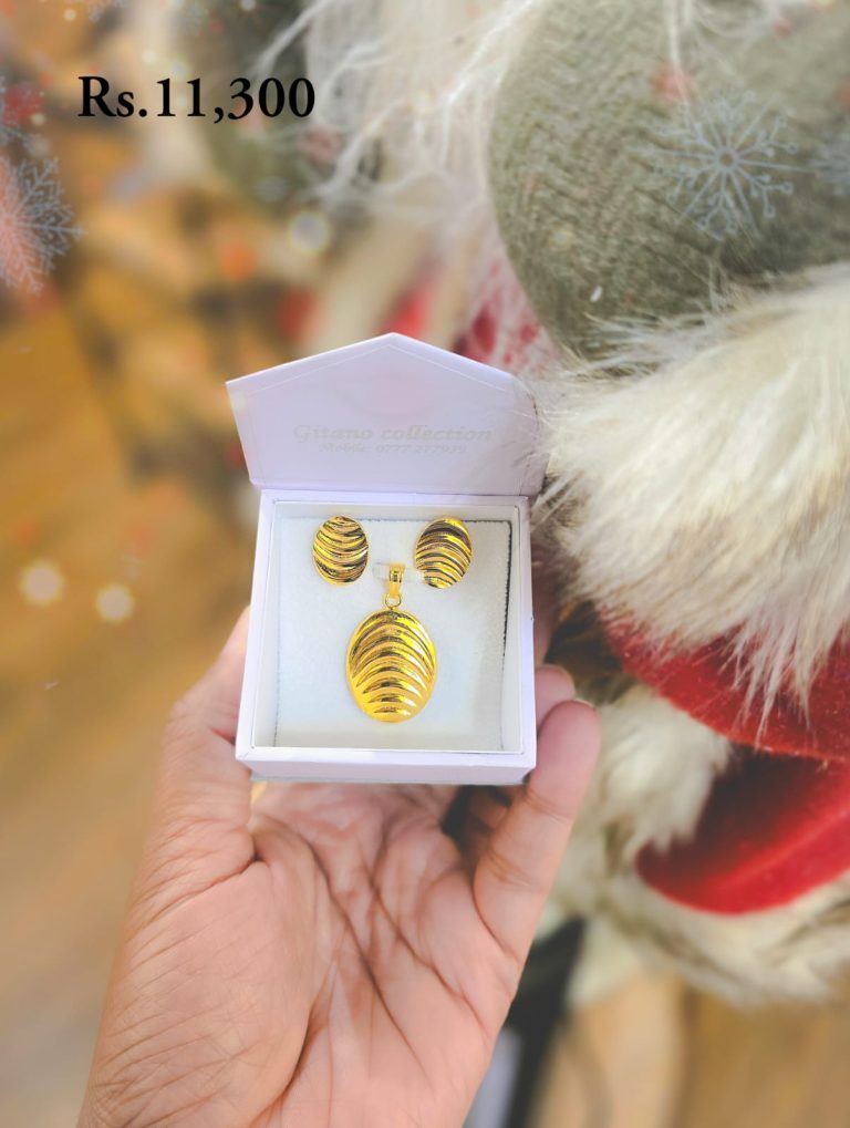 Signature Metal Leaf Pendant & Earring-CC