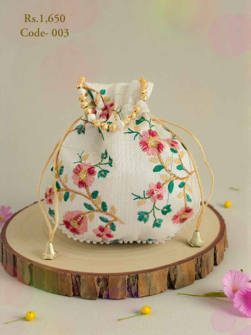 Ivory Garden Potli Bag 4 Ivory Garden Potli Bag - Image 4