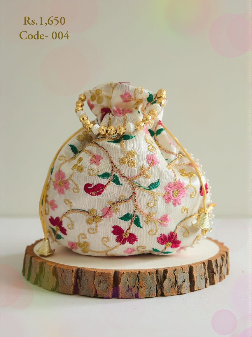 Ivory Garden Potli Bag 5 Ivory Garden Potli Bag - Image 5