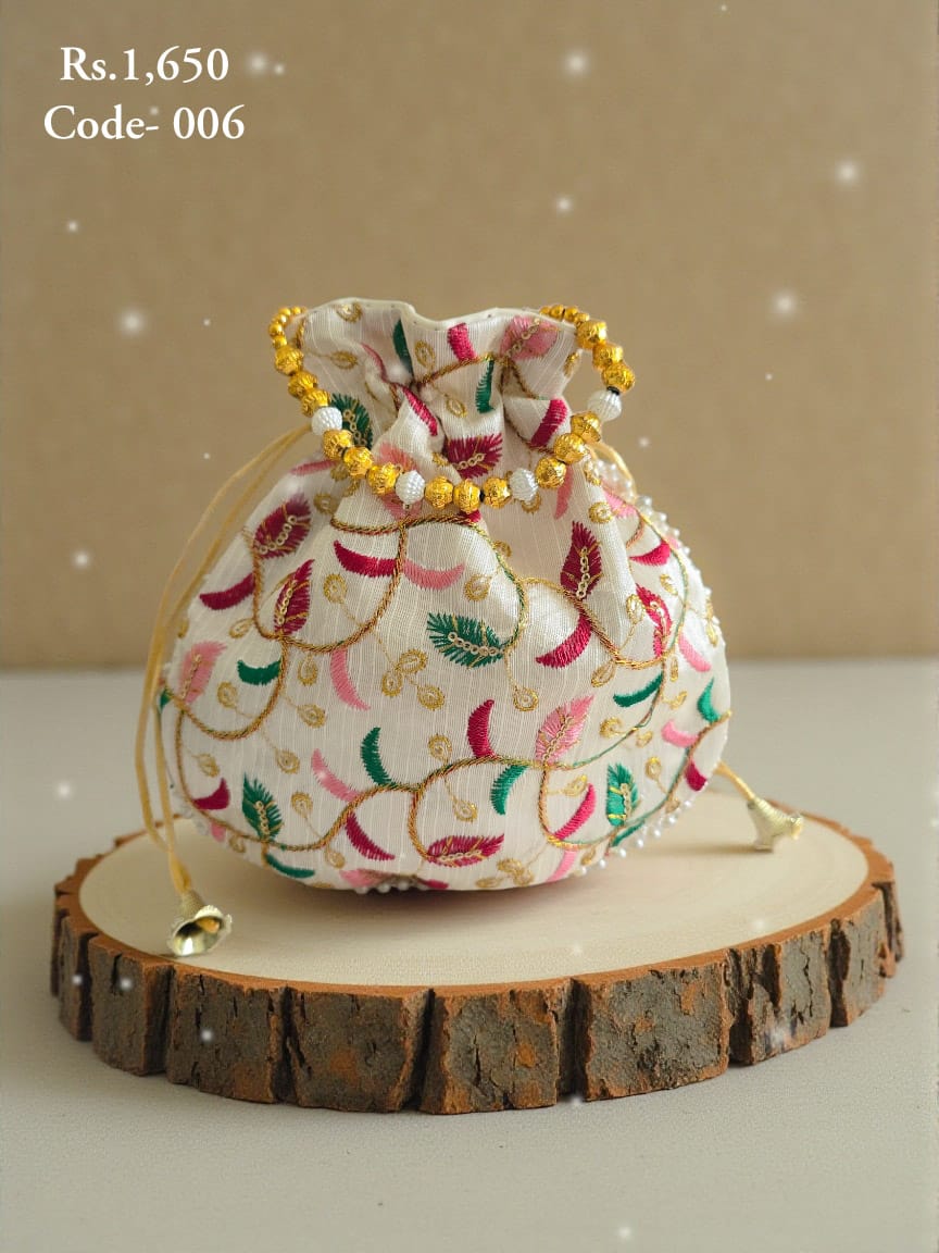 Ivory Garden Potli Bag 7 Ivory Garden Potli Bag - Image 7