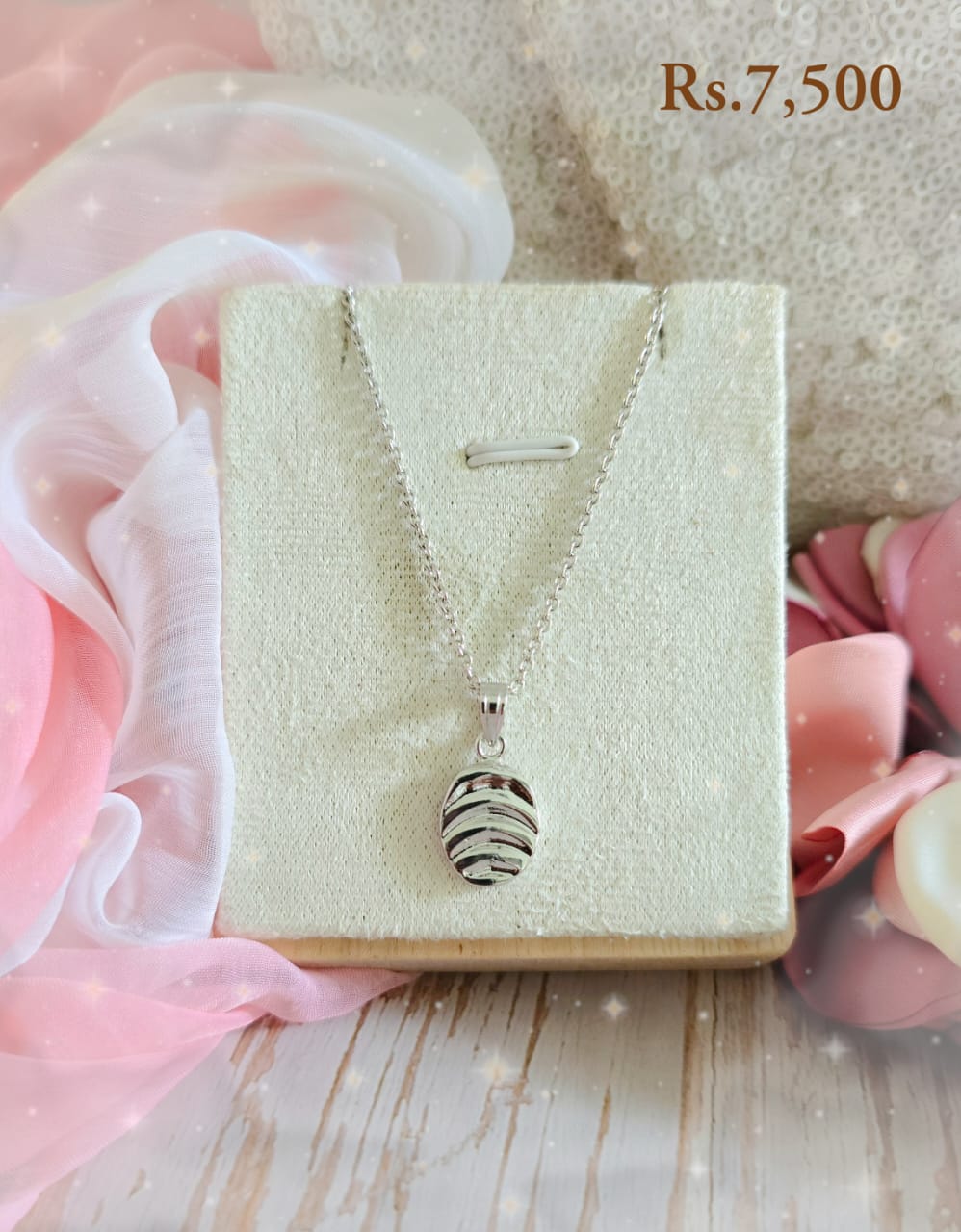 Signature Metal Leaf Necklace-VC - Image 2