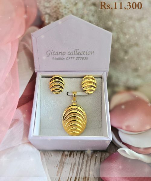 Signature Metal Leaf Pendant & Earring-VC