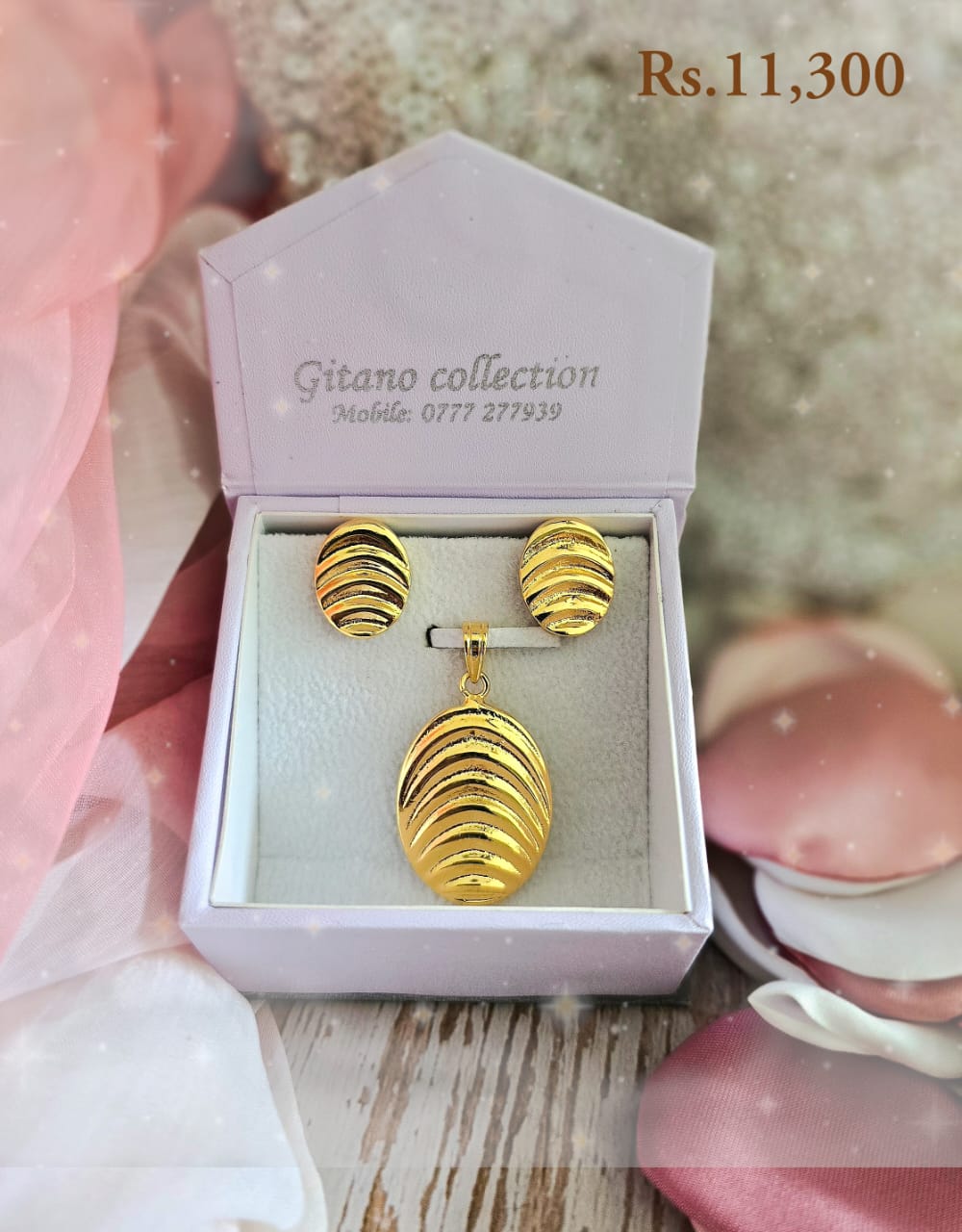 Signature Metal Leaf Pendant & Earring-VC