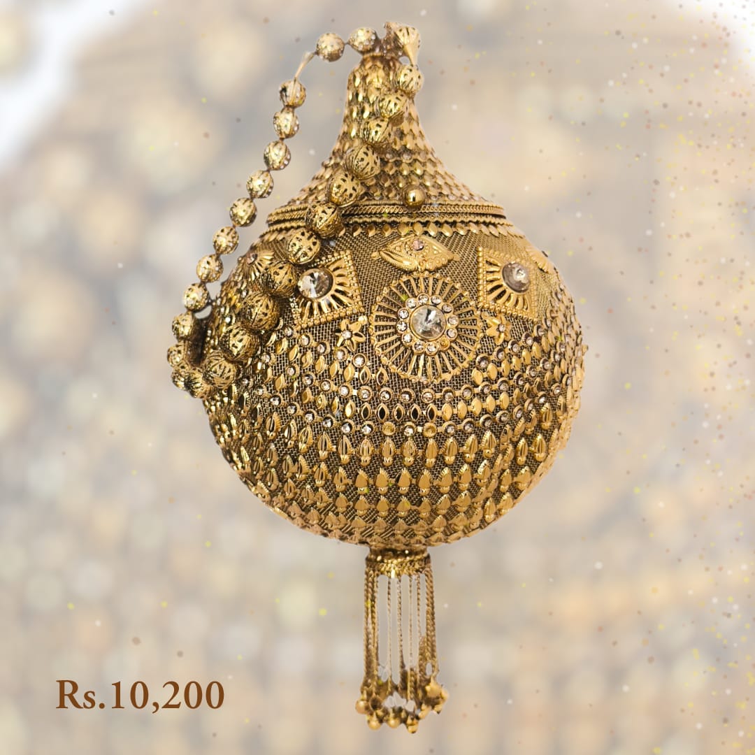 Heritage Metal Clutch - Image 2