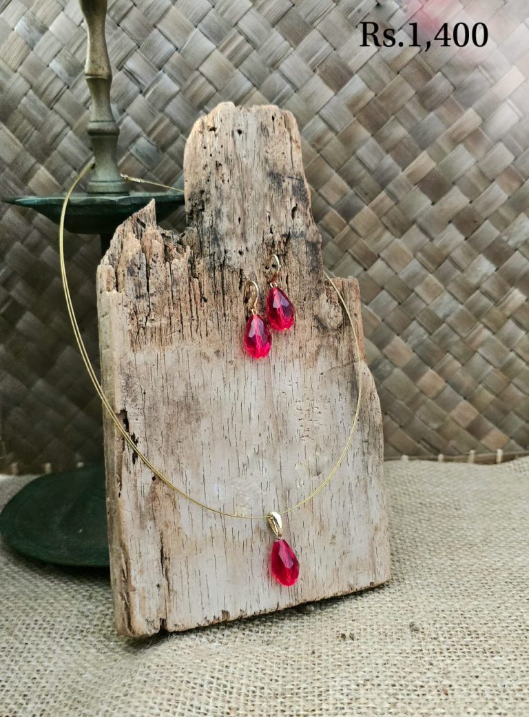 Red Crystal Teardrop Fancy Necklace Set