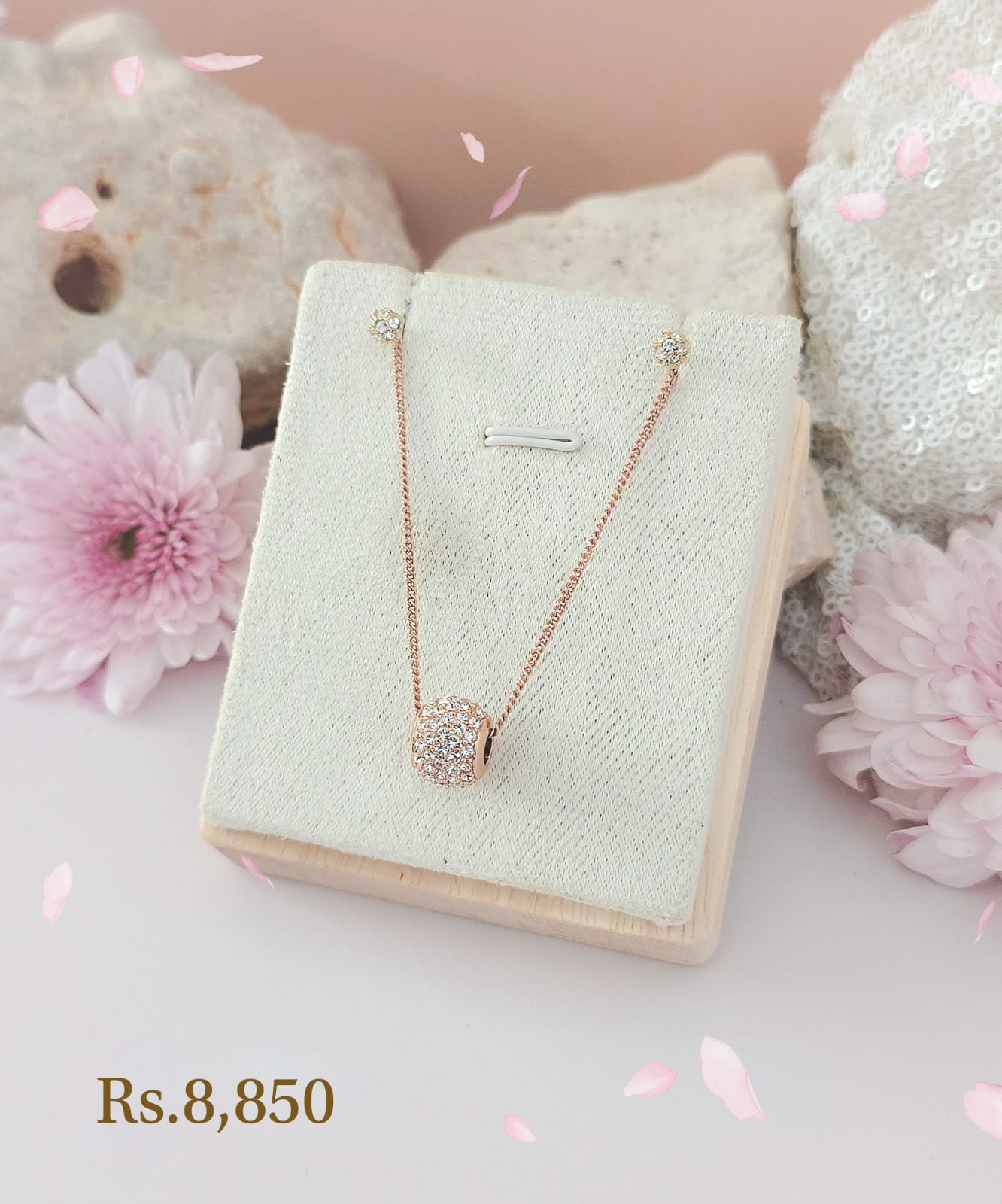 Passing Through Stone Ball Necklace Set