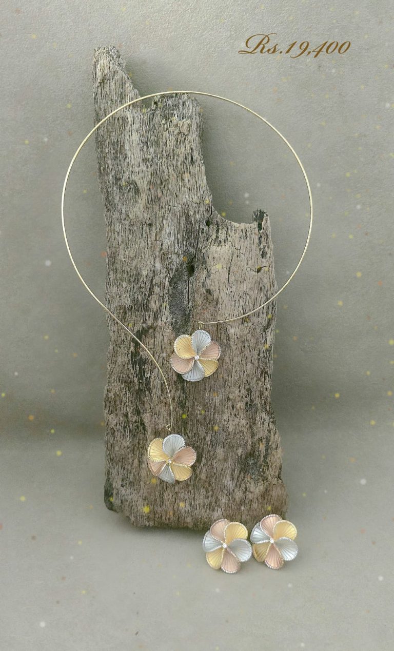 Plumeria Luxe Double Stud Front Open Necklace Set
