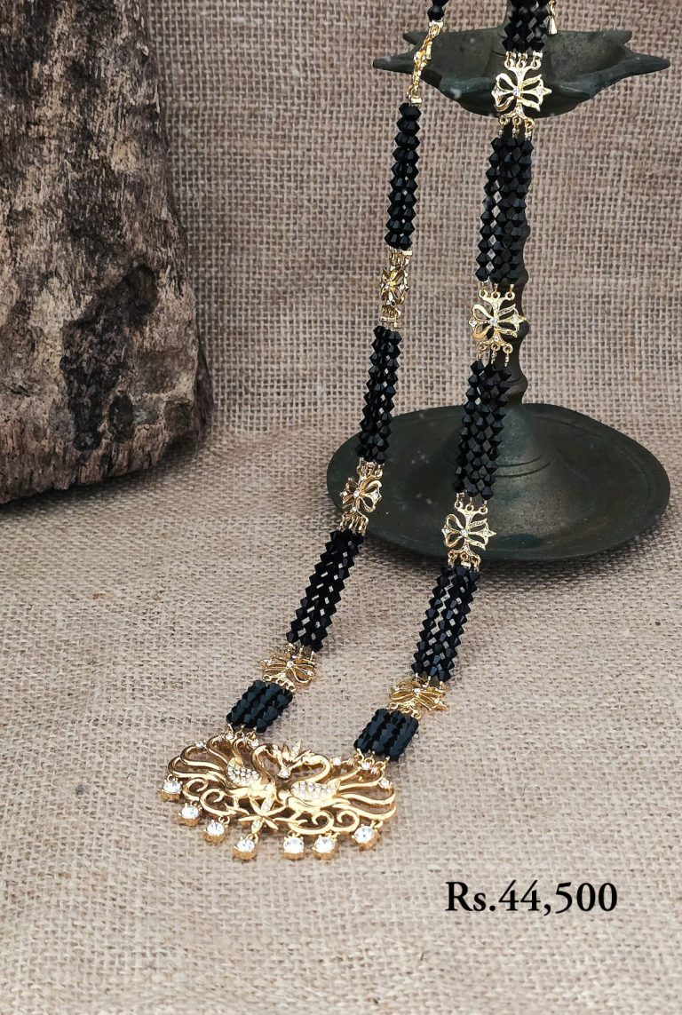 Black Crystal Hansa Puttuwa Long Necklace