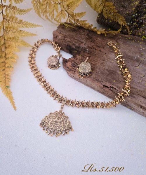 Aurum Crystal Hansa Puttuwa Choker Set