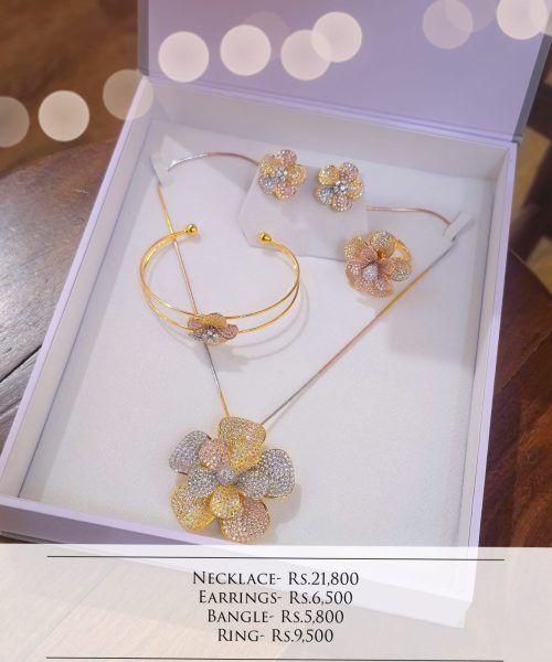 Double Petal Necklace Set