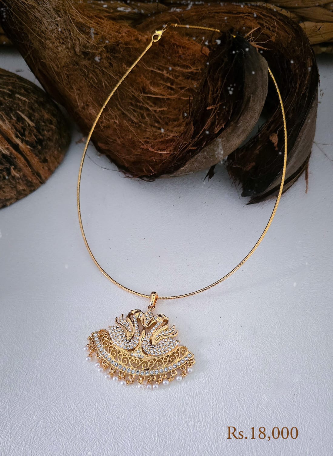 Hansa Puttuwa Pearl Drooping Pendant Lasso Necklace 1 Hansa Puttuwa Pearl Drooping Pendant Lasso Necklace